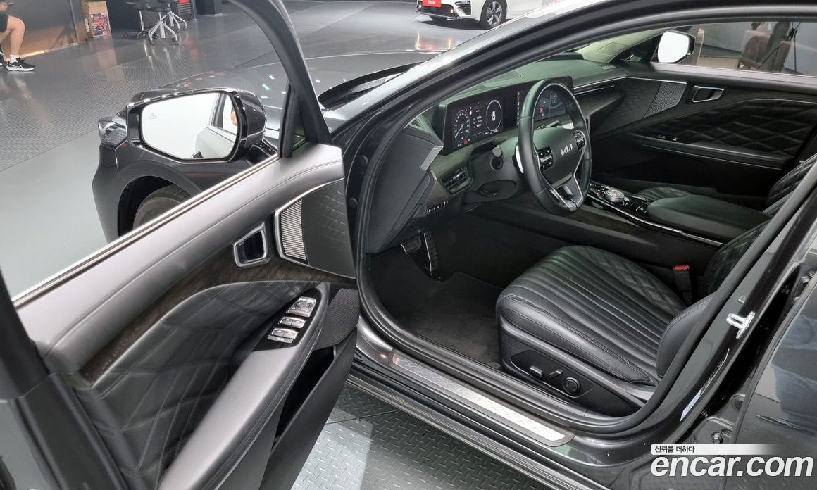 Kia K8 2.5 Gasoline 2WD