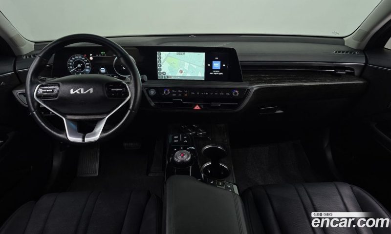 Kia K8 2.5 Gasoline 2WD