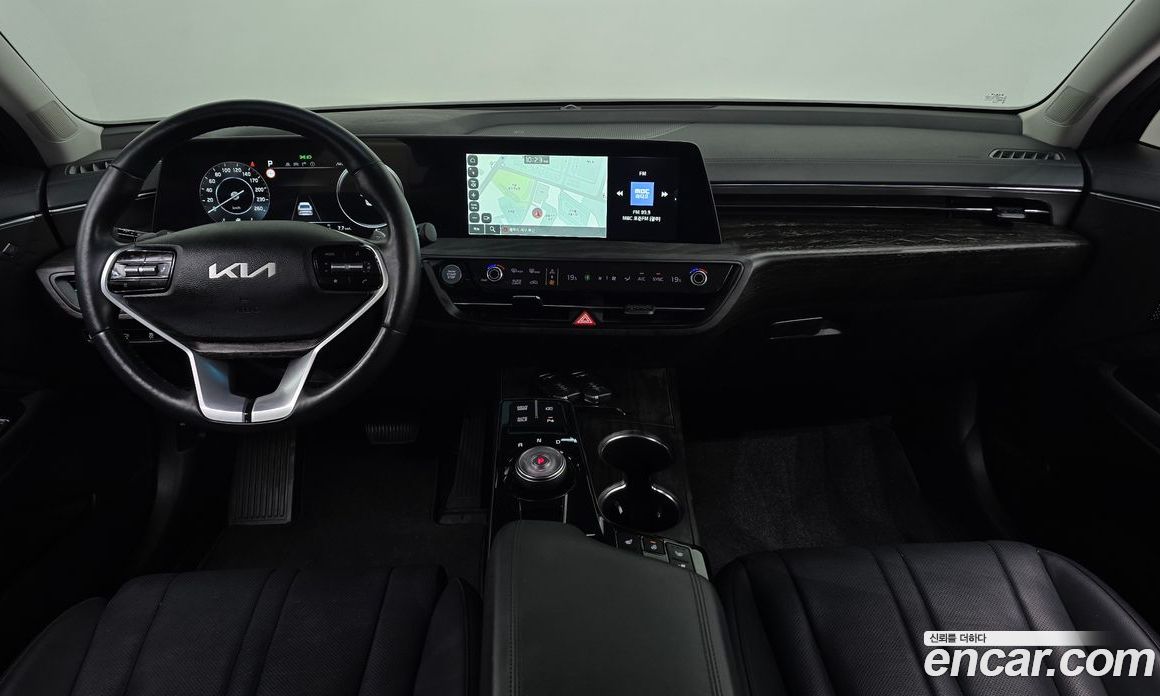 Kia K8 2.5 Gasoline 2WD