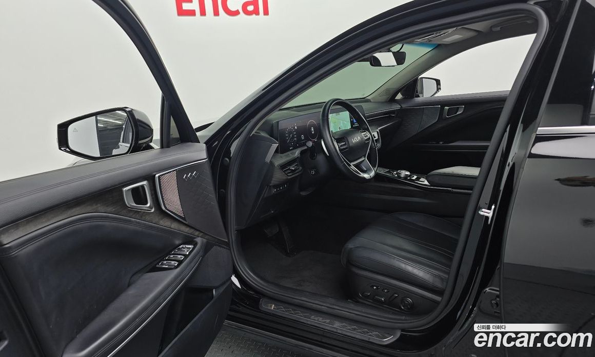 Kia K8 2.5 Gasoline 2WD