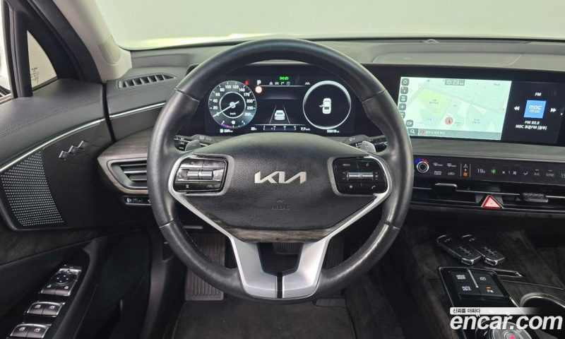 Kia K8 2.5 Gasoline 2WD