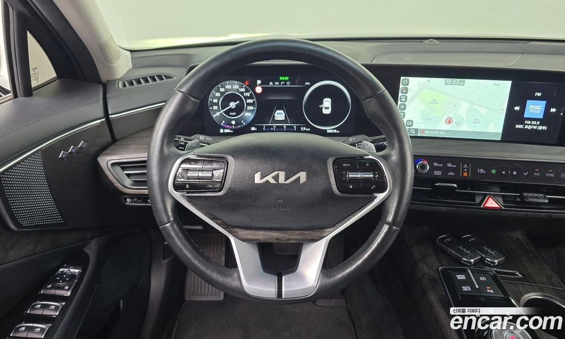 Kia K8 2.5 Gasoline 2WD