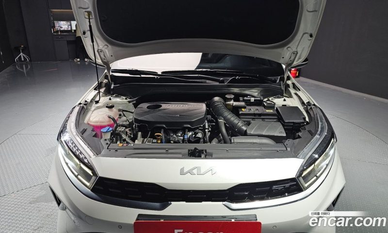 Kia K3 1.6 Turbo GT 5Door