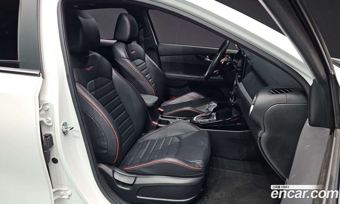 Kia K3 1.6 Turbo GT 5Door