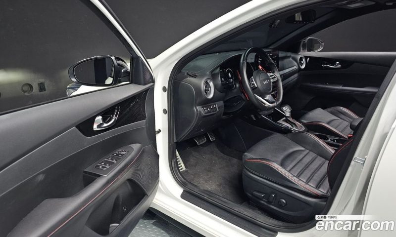 Kia K3 1.6 Turbo GT 5Door