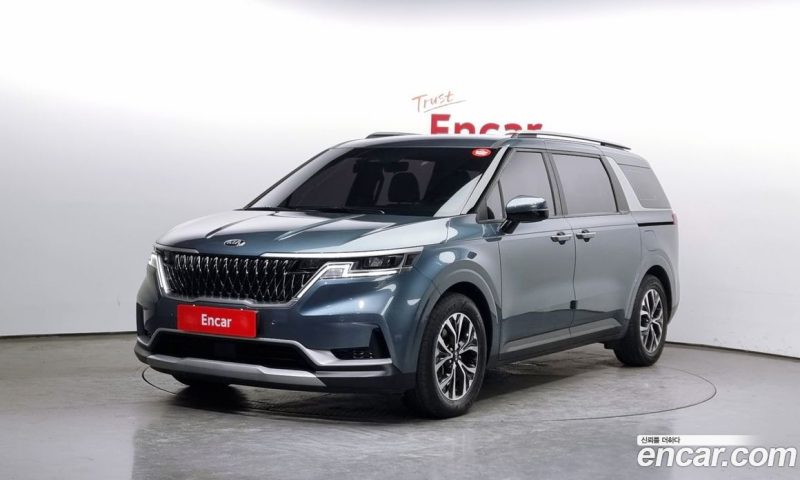 Kia Carnival 9-Seater Prestige