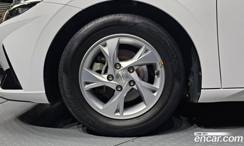 Hyundai Avante 1.6