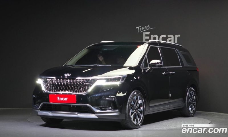 Kia Carnival 9-Seater Signature