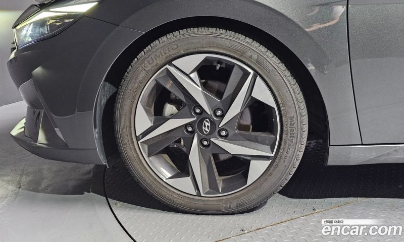 Hyundai Avante 1.6