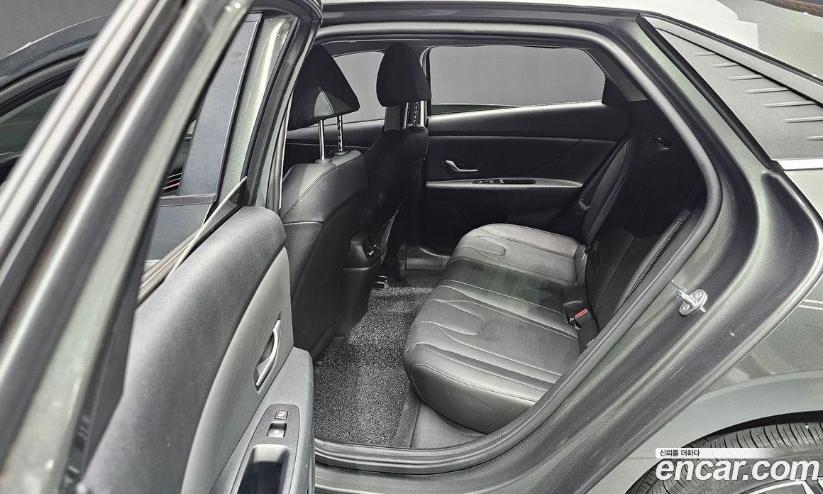 Hyundai Avante 1.6