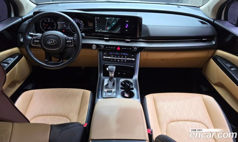 Kia Carnival 9-Seater Prestige