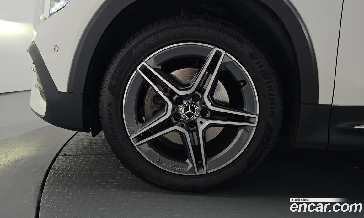 Mercedes Benz GLB-Class GLB250 4MATIC