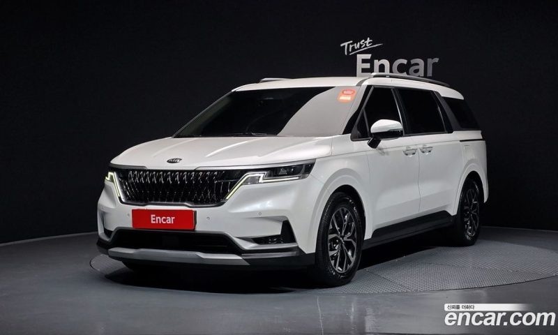 Kia Carnival 9-Seater Prestige