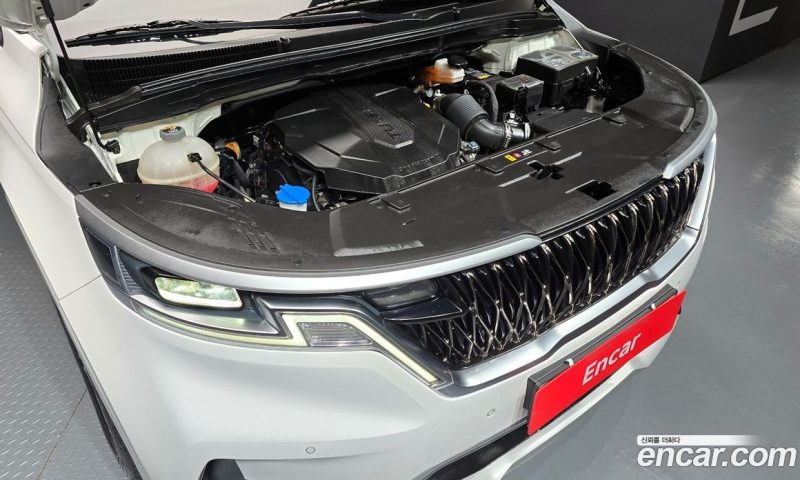 Kia Carnival 9-Seater Prestige