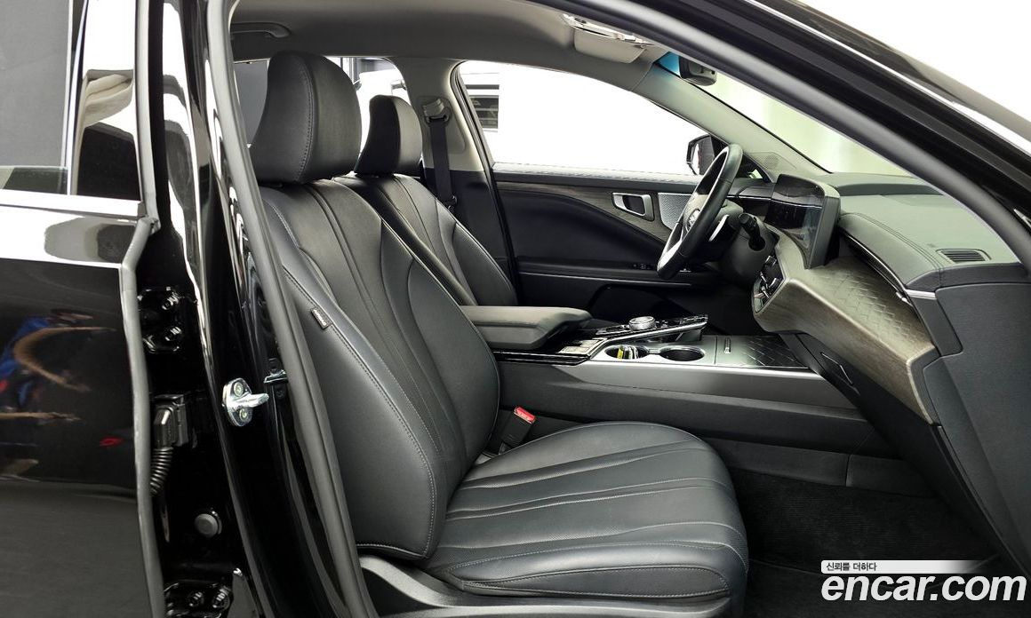 Kia K8 2.5 Gasoline 2WD