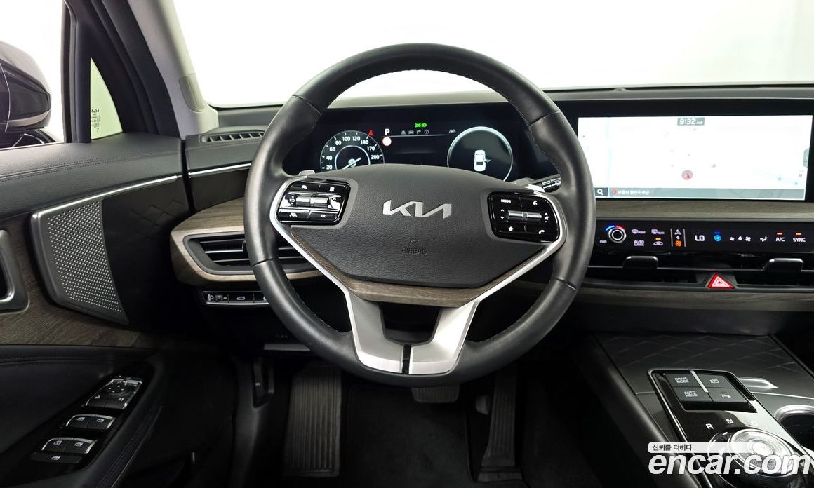 Kia K8 2.5 Gasoline 2WD