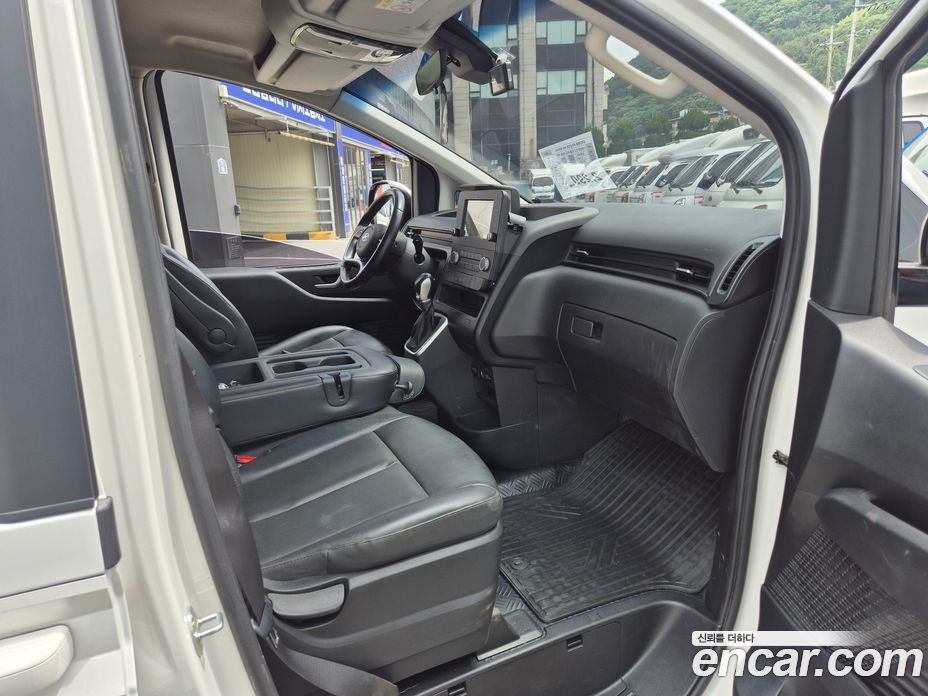 Hyundai Staria Cargo 3-Seater