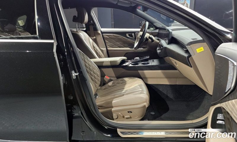 Kia K8 2.5 Gasoline 2WD