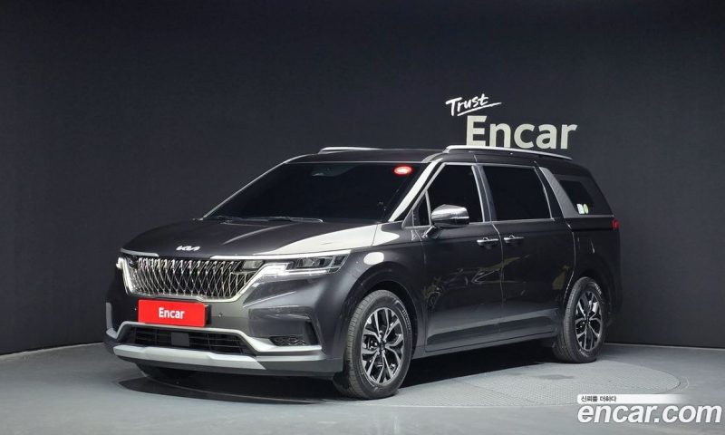 Kia Carnival 9-Seater Prestige