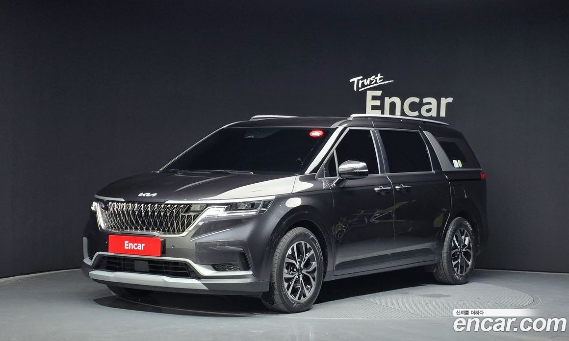Kia Carnival 9-Seater Prestige