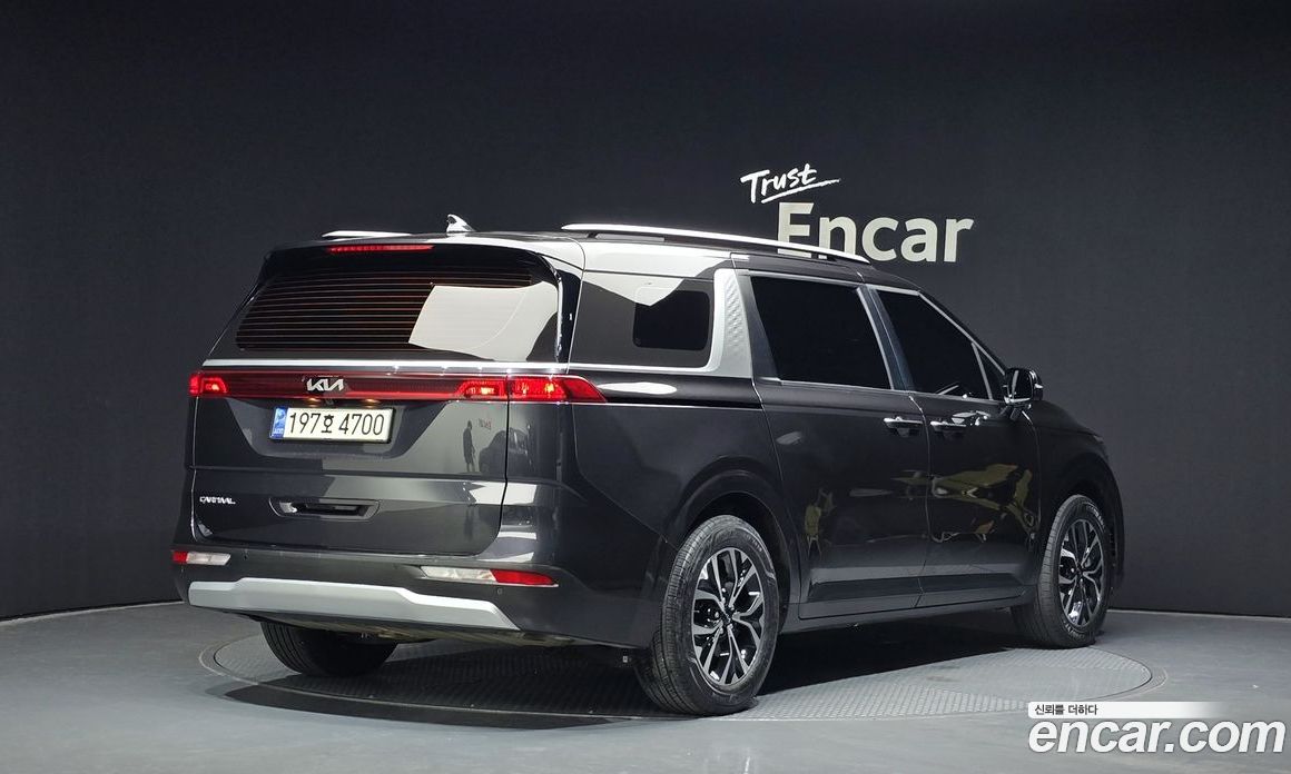 Kia Carnival 9-Seater Prestige