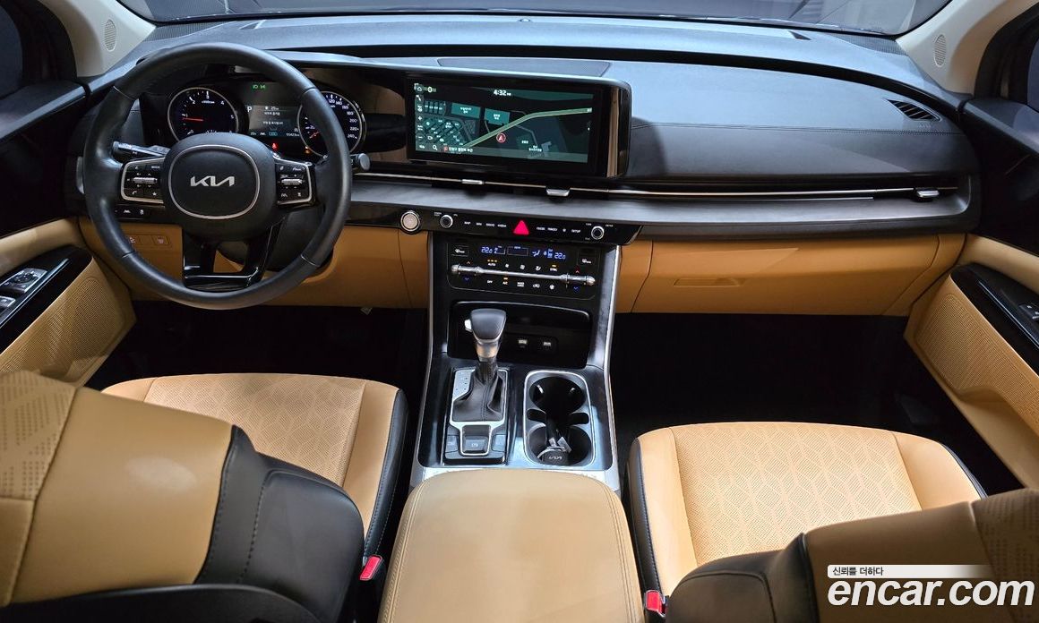 Kia Carnival 9-Seater Prestige