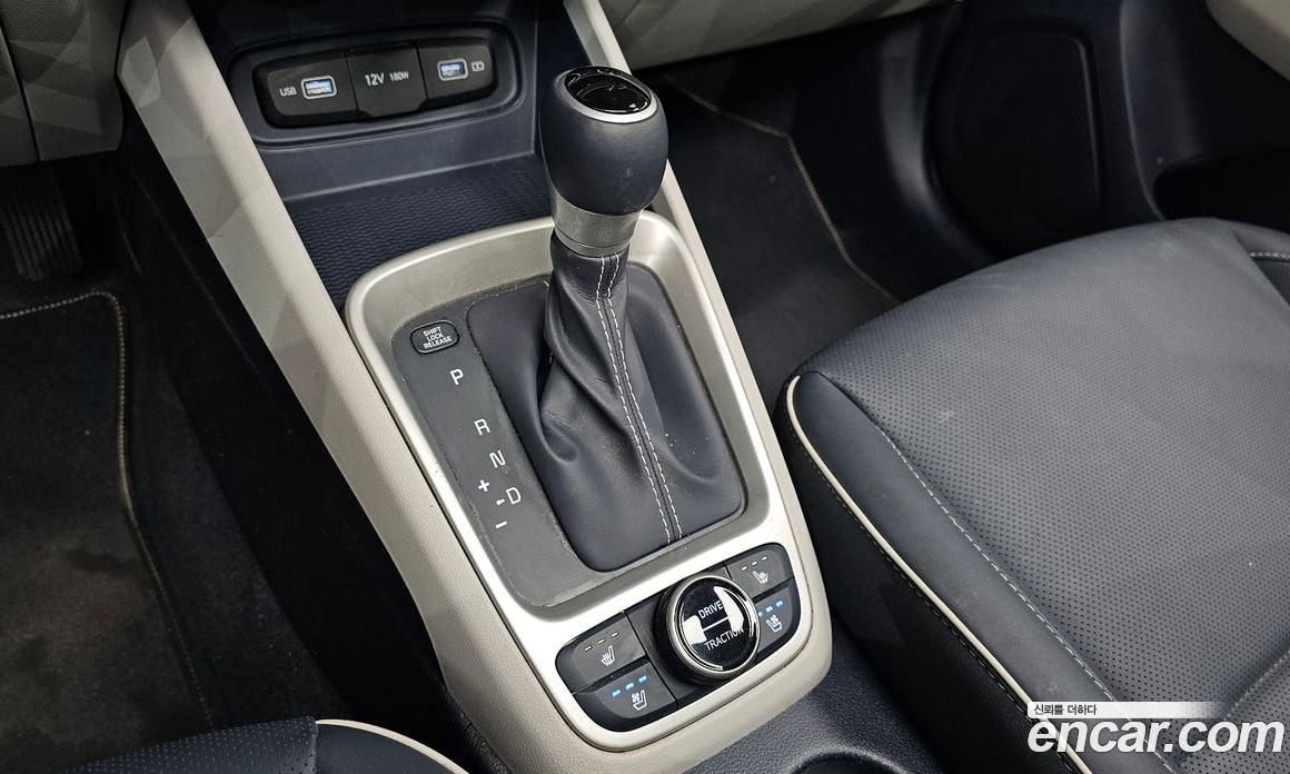 Hyundai Venue 1.6 Flux