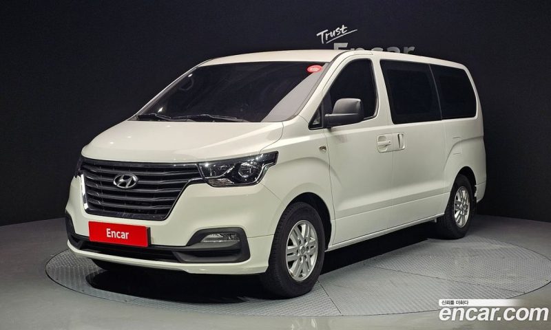 Hyundai Starex Van 3-Seater