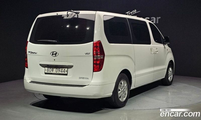 Hyundai Starex Van 3-Seater