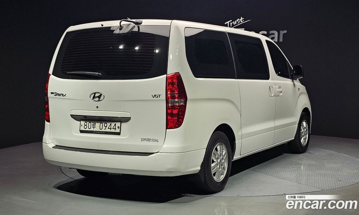 Hyundai Starex Van 3-Seater