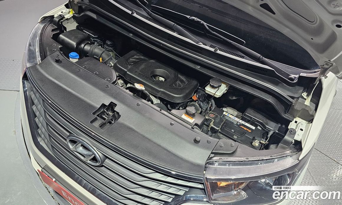 Hyundai Starex Van 3-Seater