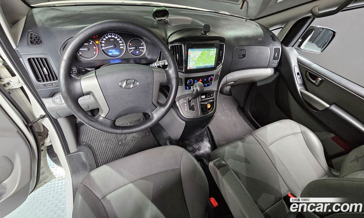 Hyundai Starex Van 3-Seater