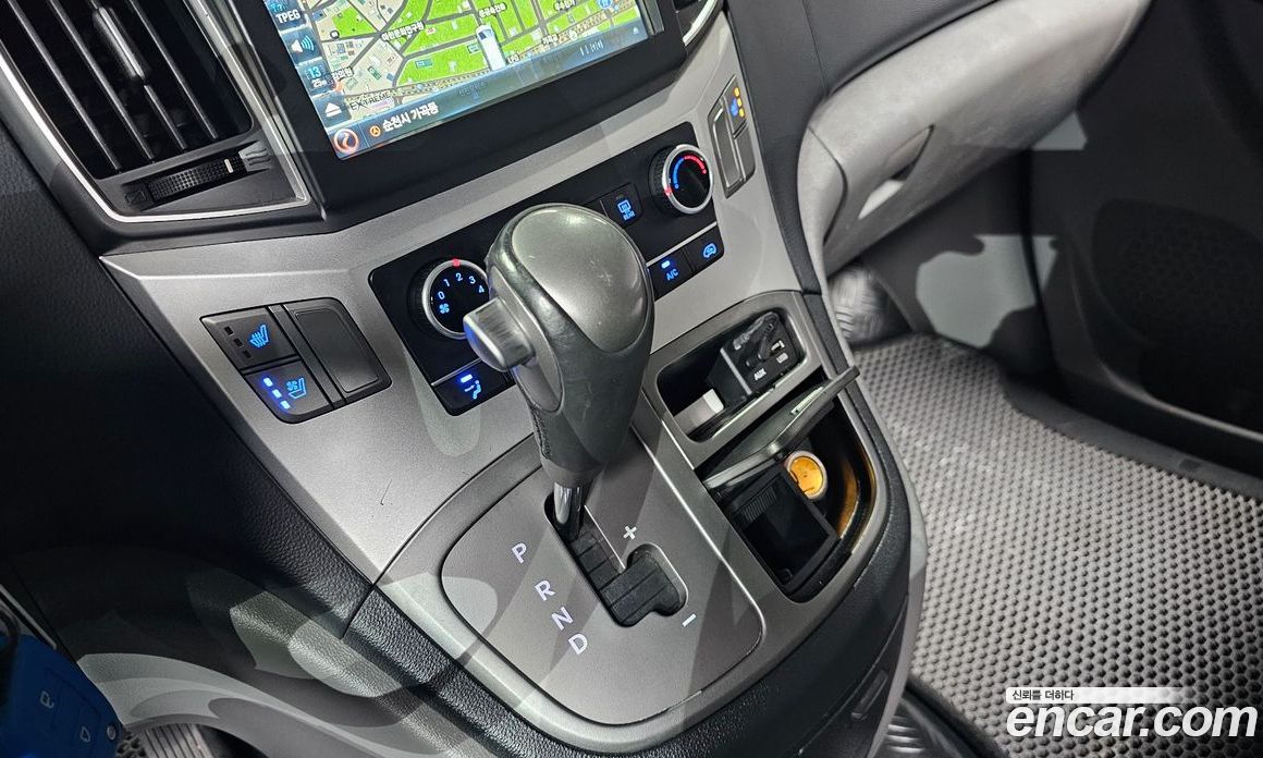 Hyundai Starex Van 3-Seater