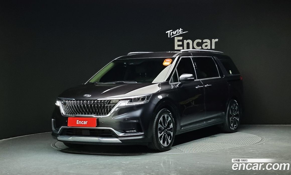 Kia Carnival 9-Seater Noblesse
