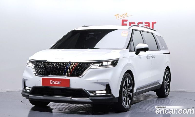 Kia Carnival 9-Seater Signature
