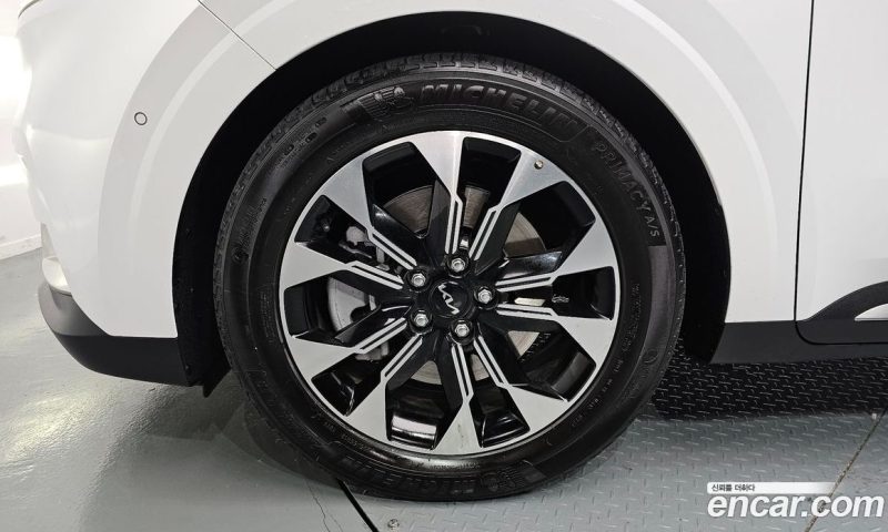 Kia Carnival 9-Seater Signature