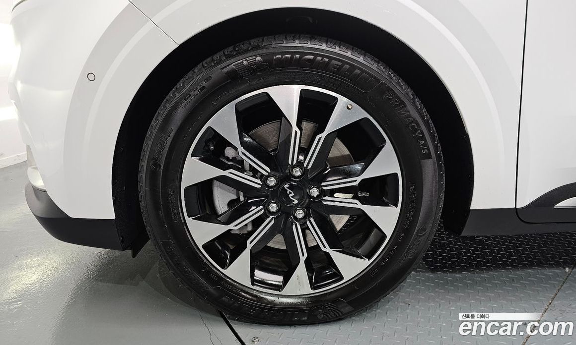 Kia Carnival 9-Seater Signature
