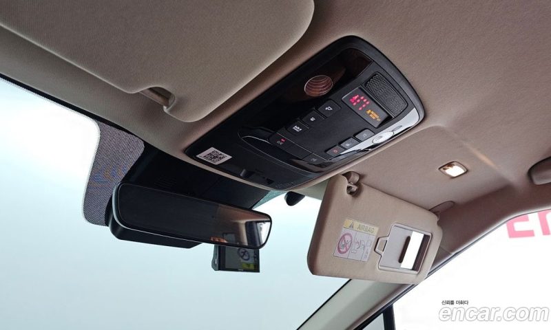 Kia Carnival 9-Seater Signature