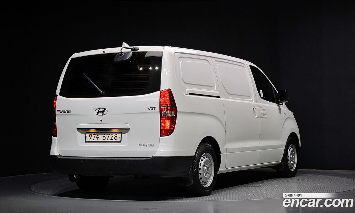 Hyundai Starex Van 3-Seater