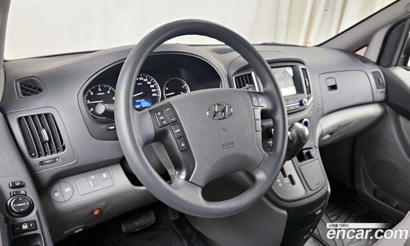 Hyundai Starex Van 3-Seater