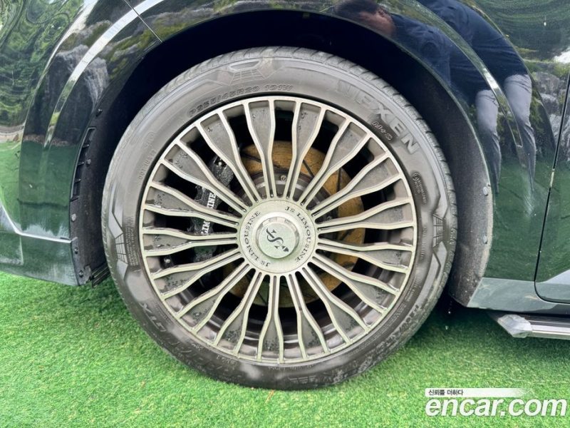 Kia Carnival 9-Seater Hi-Limousine(Special Vehicle)