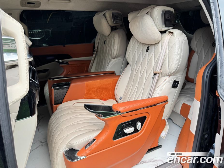 Kia Carnival 9-Seater Hi-Limousine(Special Vehicle)