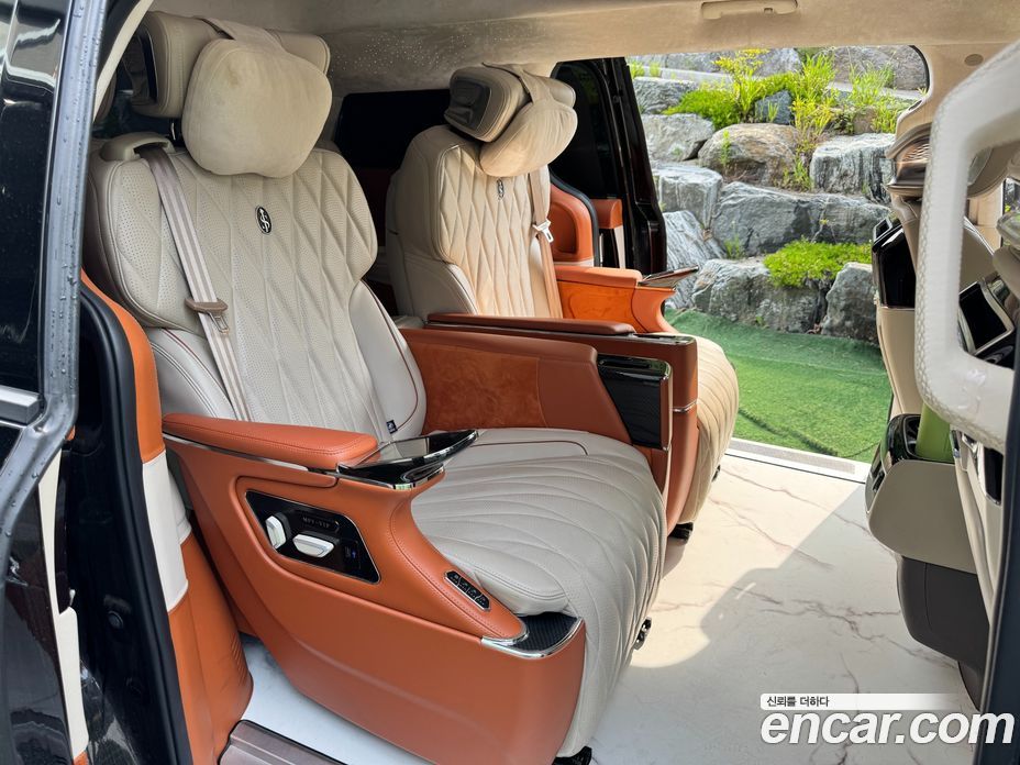 Kia Carnival 9-Seater Hi-Limousine(Special Vehicle)