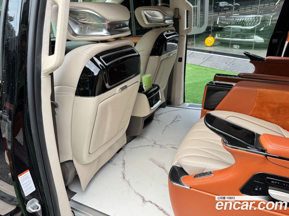 Kia Carnival 9-Seater Hi-Limousine(Special Vehicle)