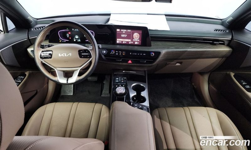 Kia K8 2.5 Gasoline 2WD