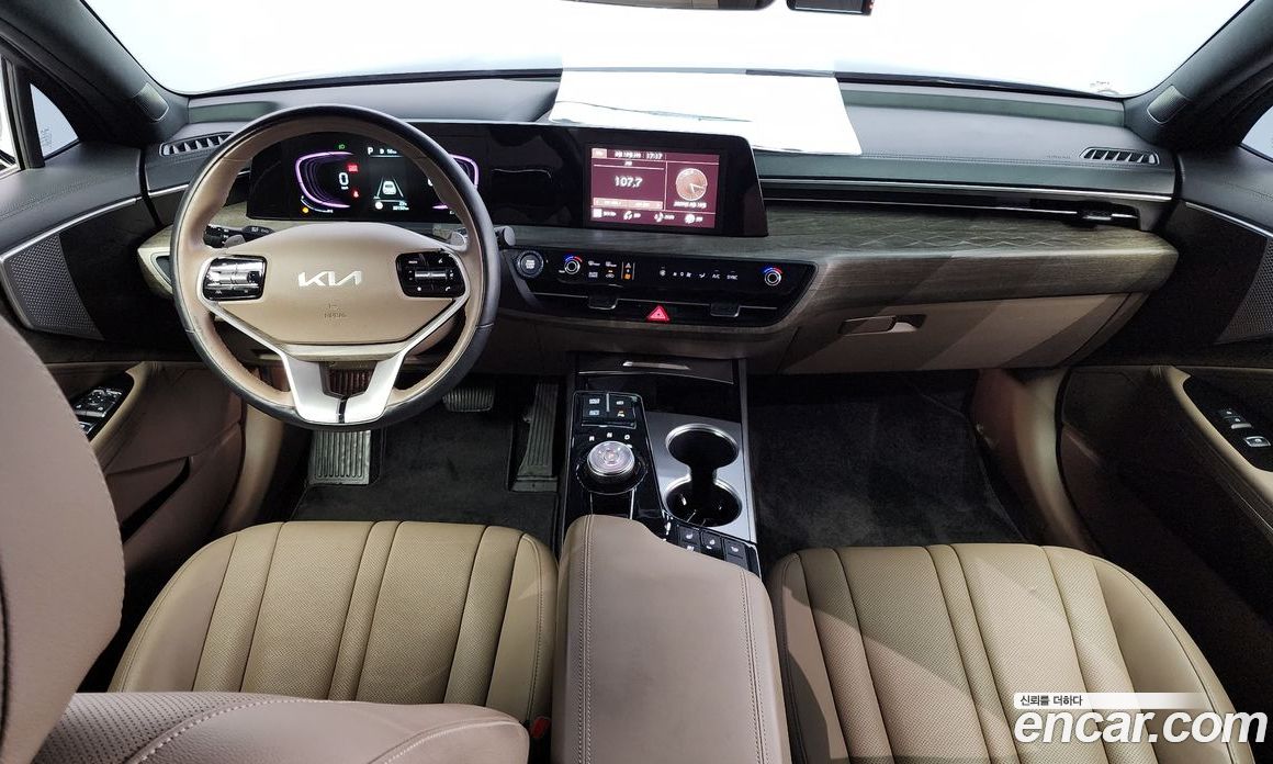 Kia K8 2.5 Gasoline 2WD