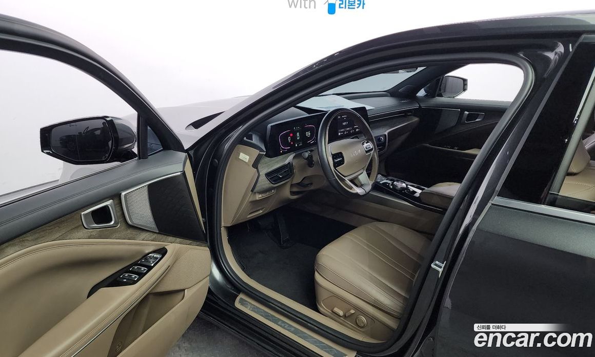 Kia K8 2.5 Gasoline 2WD