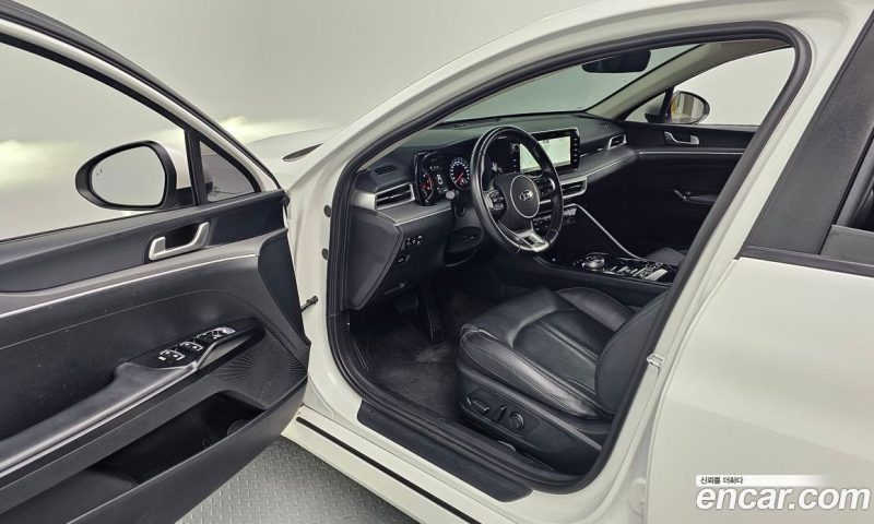 Kia K5 2.0