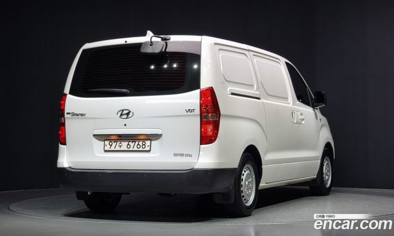 Hyundai Starex Van 3-Seater