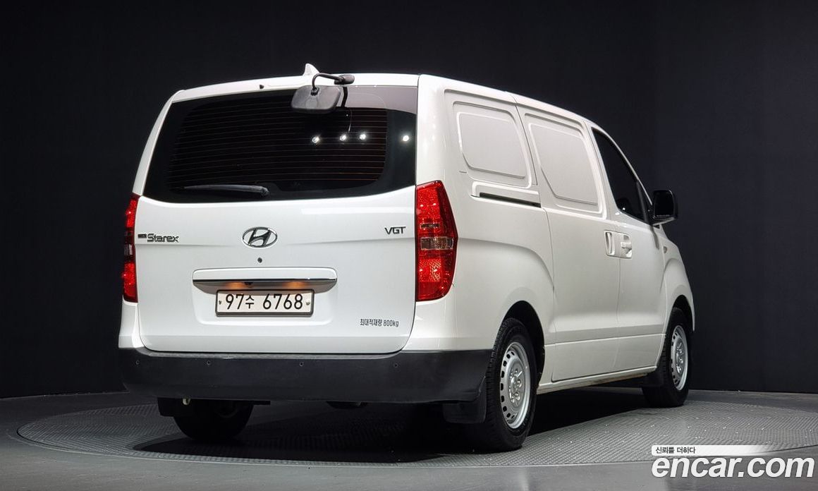 Hyundai Starex Van 3-Seater